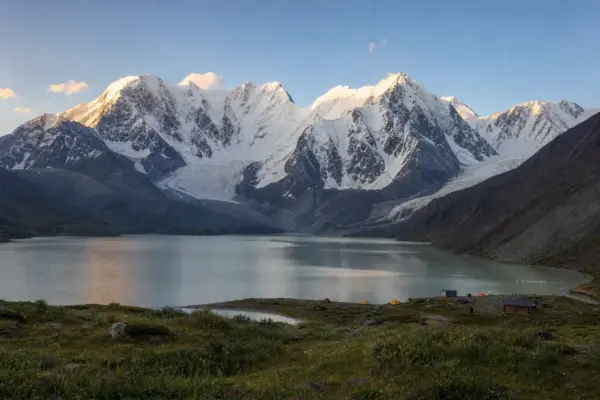 Akkem Lake: Alpine Trek to Mount Belukha's Base 2