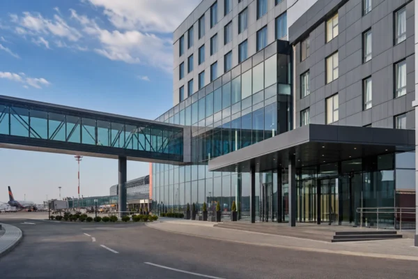 AZIMUT Airport Hotel Ekaterinburg: Airport-Adjacent Lodging and Facilities