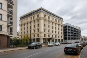 Emerald Hotel, Yekaterinburg: Central 3-Star Stay with Free Parking