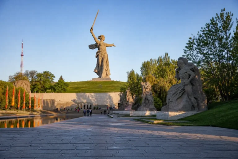 Family Day at Mamayev Kurgan and Beyond, Volgograd: Walking the Memorial Complex