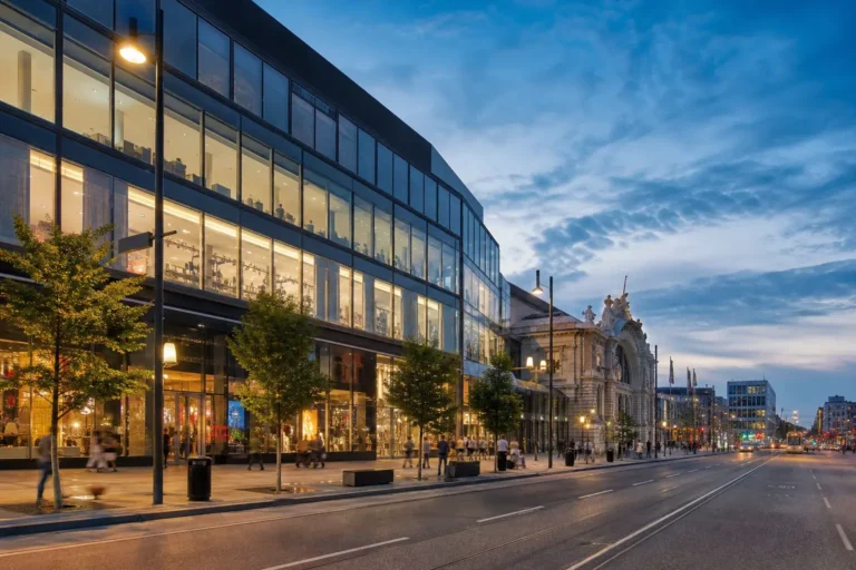 Galeria Shopping Mall, Saint Petersburg: Shops, Food and Access