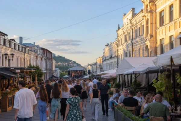 Gastronomic Rozhdestvenskaya Festival: Food, Architecture and Weekend Culture