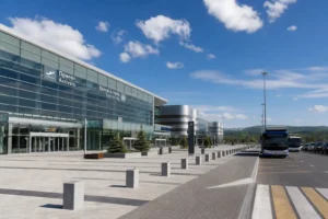 Get to Yekaterinburg by air: Train, bus and taxi from Koltsovo airport