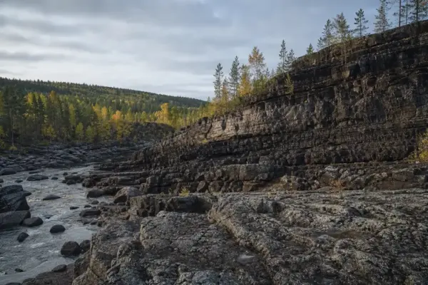 Girvas Paleovolcano: 2-Billion-Year-Old Frozen Lava in Karelia 2