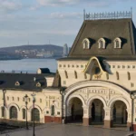 Historic Center Walk, Vladivostok: Railway Station to Embankments
