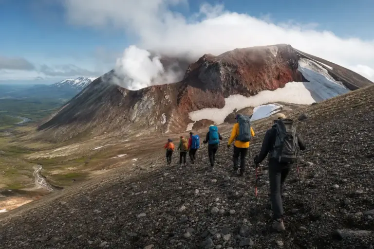 How to Book Guided Volcano Excursions in Kamchatka: Easy Steps