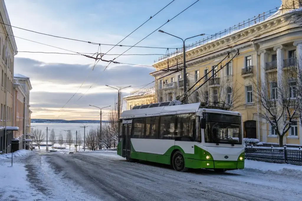 How to Get Around Karelia Without a Car: Buses, Trains, and Ferries