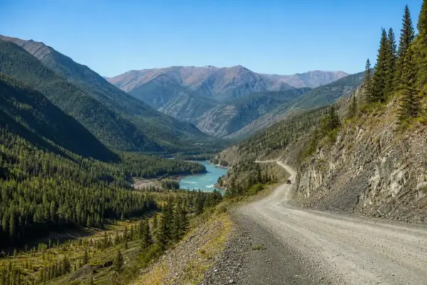 How to Rent a Car and Drive in the Altai Mountains: Rules, Routes and Safety 5