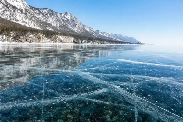How to Visit Lake Baikal in Winter Safely: Ice Thickness, Timing and Hazards 8