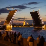 How to Watch the Drawbridges Open, Saint Petersburg: Spots and Timing