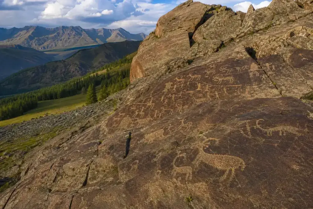 Kalbak-Tash Petroglyphs: 8,000 Years of Rock Carvings in the Altai