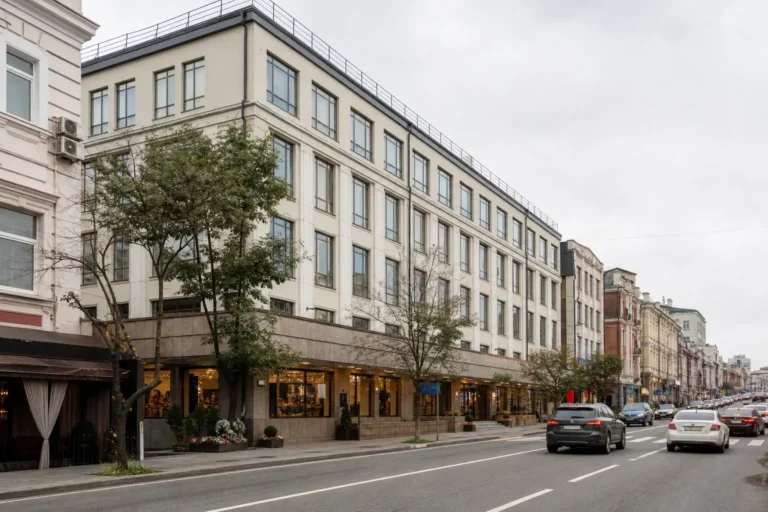 KamInn Hotel, Vladivostok: Central Location, Free Breakfast and Parking