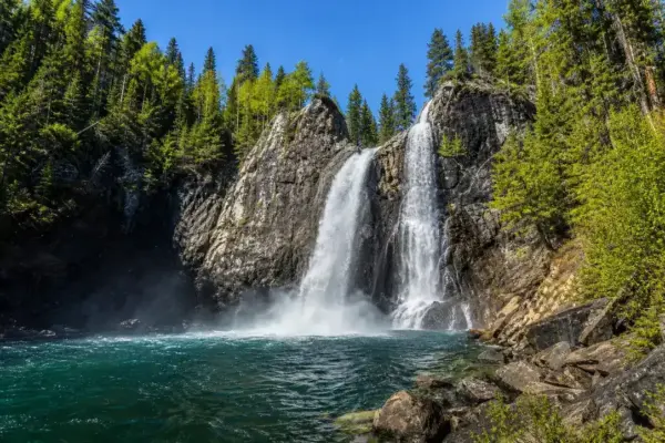 Kamyshlinsky Waterfall: Easy Hike to a Mountain Cascade 1