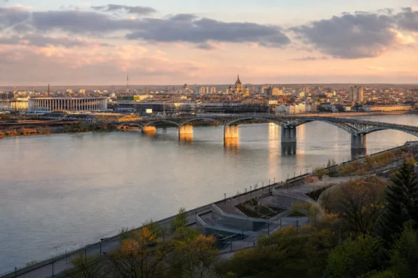 Kanavino, Nizhny Novgorod: Fair, Station and Riverbank History