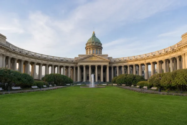 Kazan Cathedral: Colonnade, Entrance and What to See