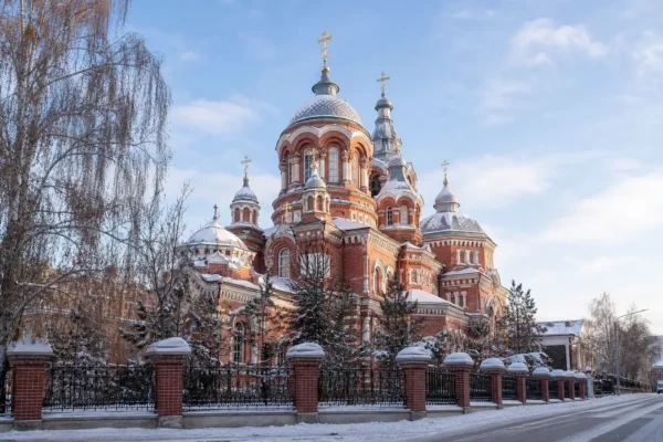 Kazan Church, Irkutsk: Red Russo-Byzantine Church and Visiting Tips