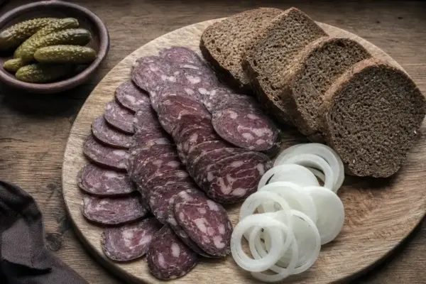 Kazylyk: Tatar Cured Horse Sausage and How to Eat It 3
