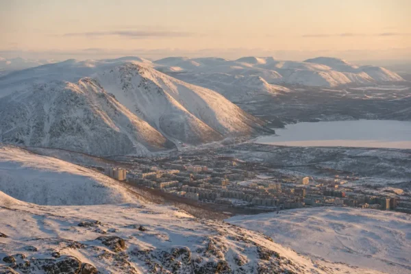 Khibiny Mountains & Kirovsk: Arctic Peaks, Rare Minerals and Tundra Wilderness