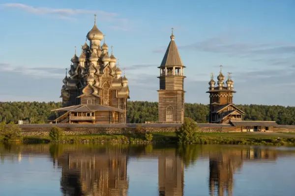 Kizhi Island: Wooden Domes and Open-Air Museum 1