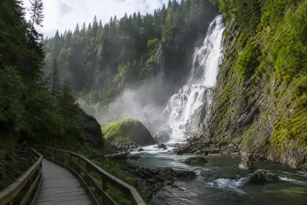Korbu Waterfall: A Guided Visit to Altai's Most Scenic Lake Cascade 1
