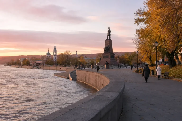 Lower Angara Embankment and Old Town Walk, Irkutsk: A Gentle Loop