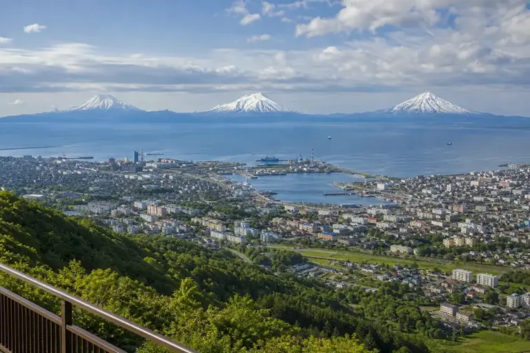 Mishennaya Hill: Petropavlovsk-Kamchatsky’s Best City Viewpoint