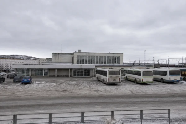 Murmansk Bus Station: Getting Around the Arctic Region