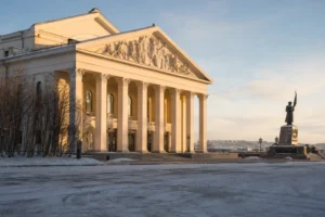 Murmansk Regional Drama Theater: Arctic Culture on Lenin Avenue