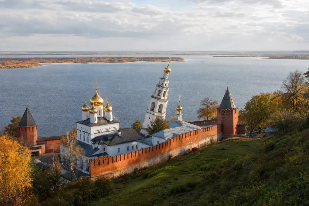 Pechersky Ascension Monastery: History, Hours and What to See