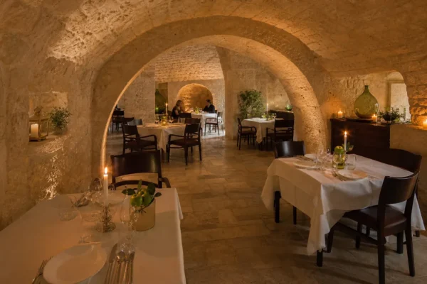 Priyut Kholostyaka: Basement Dining in Kazan’s Best Restaurant