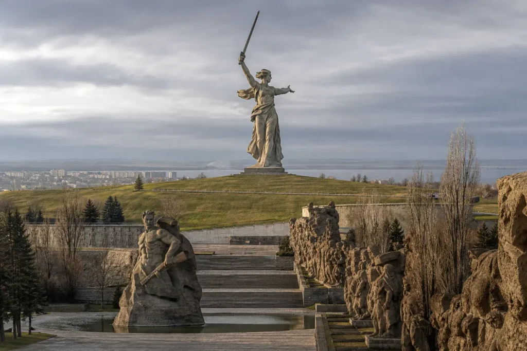 Soviet Architecture Through the Ages, Volgograd: Stalinist Monuments and Rebuilding