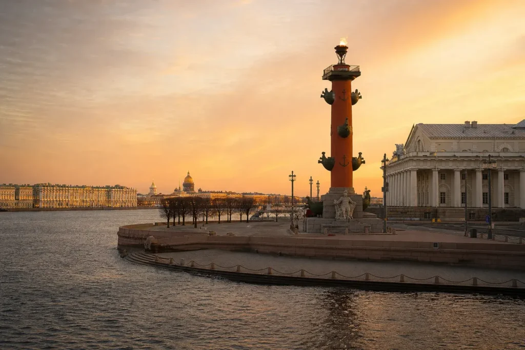 Spit of Vasilyevsky Island: Rostral Columns and Views