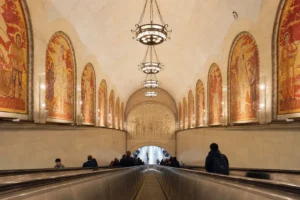 Sportivnaya Metro Station, Saint Petersburg: Travelator Guide