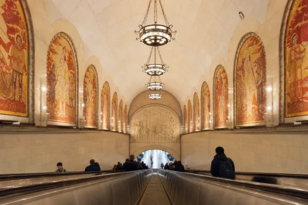 Sportivnaya Metro Station, Saint Petersburg: Travelator Guide