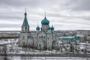 St. Nicholas Cathedral, Murmansk: Arctic Orthodox Shrine and Religious Revival