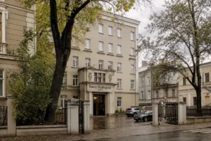 Stariy Stalingrad: Central Hotel with Soviet-Era Charm in Volgograd