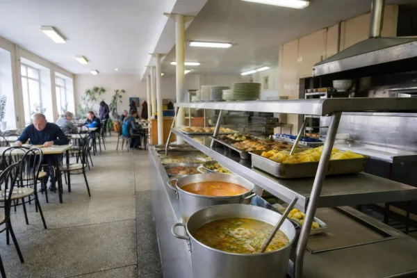 Stolovaya Maslenitsa: A Transit Traveler’s Honest Canteen