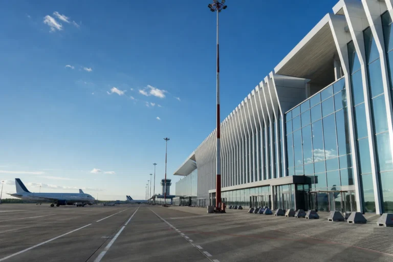 Strigino International Airport, Nizhny Novgorod: Arrival, Transport and Getting to the City