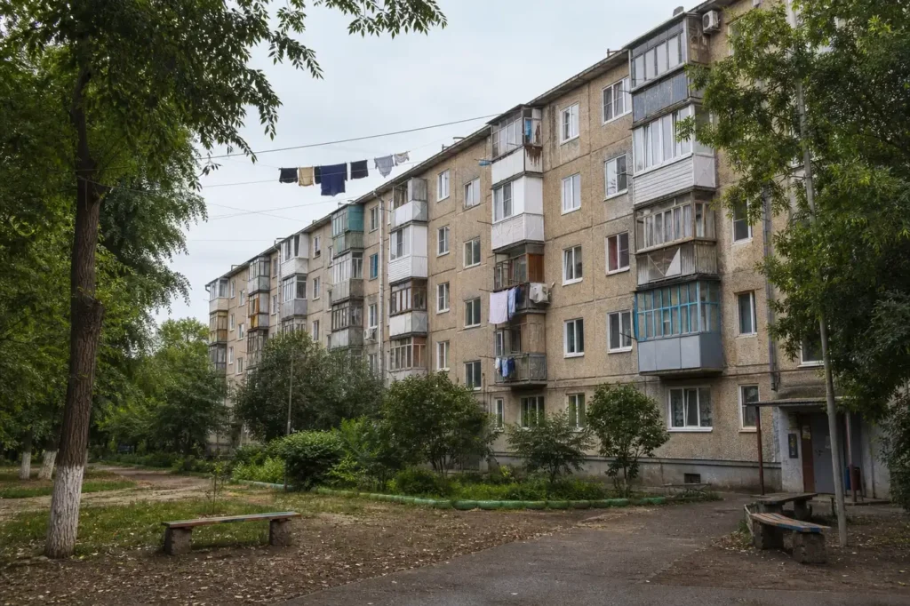 Traktorozavodsky District: Soviet Industry and Wartime History