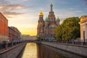 Tsentralny District, Saint Petersburg: Churches, Museums, Nevsky