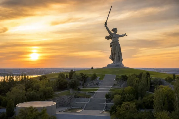 Volgograd: Mamayev Kurgan, Stalingrad Memorials and the Volga