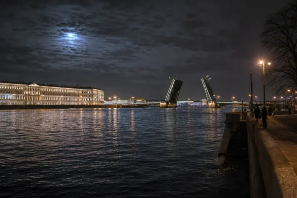 White Nights Itinerary, Saint Petersburg: Three Light Summer Days