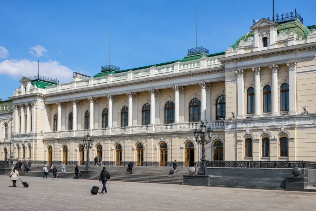 Yekaterinburg Railway Station: Trans-Siberian trains and city transport