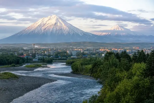 Yelizovo: Kamchatka's Gateway and Regional Hub 1